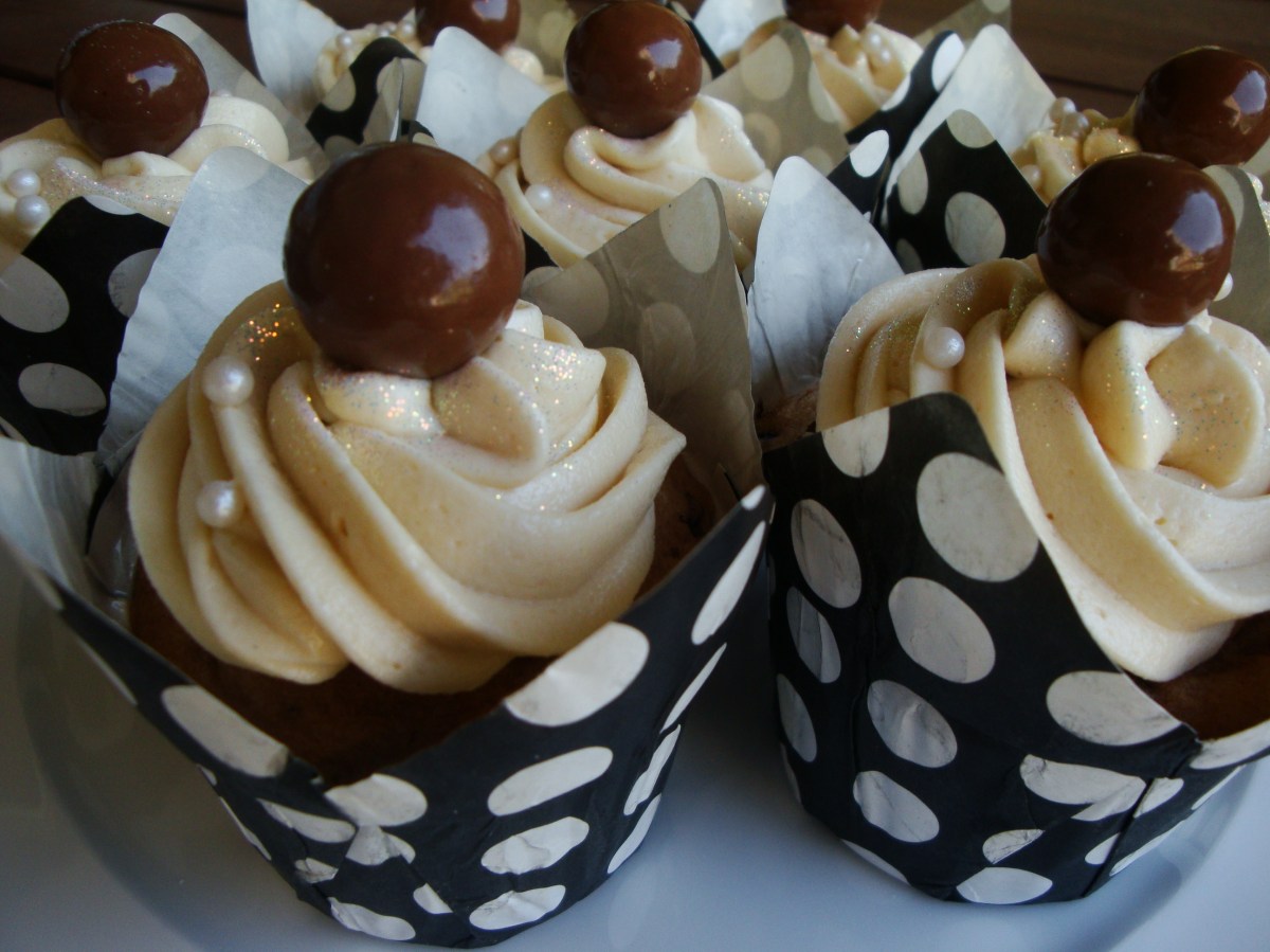 Cappucino Chuckle Cupcakes