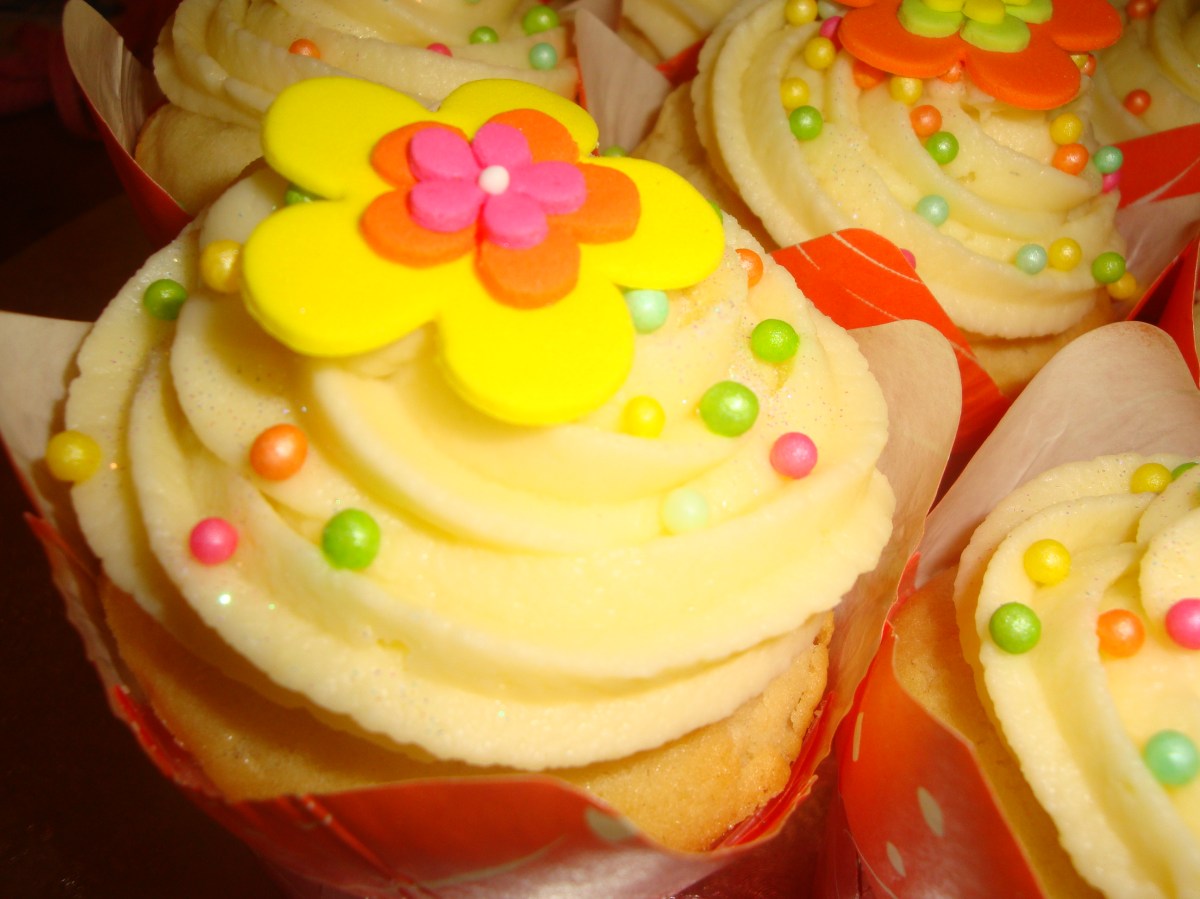 Funky 70's Cupcakes