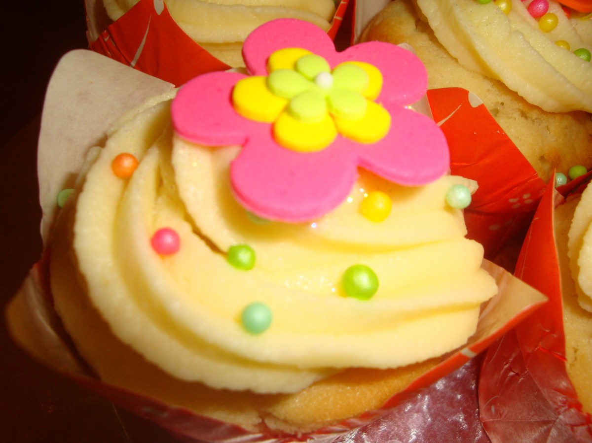 Funky 70's Cupcakes