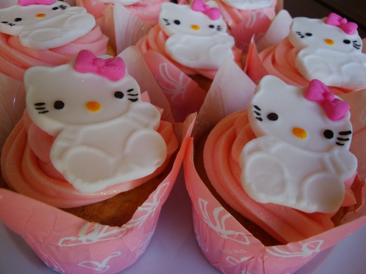 Hello Kitty Cupcakes