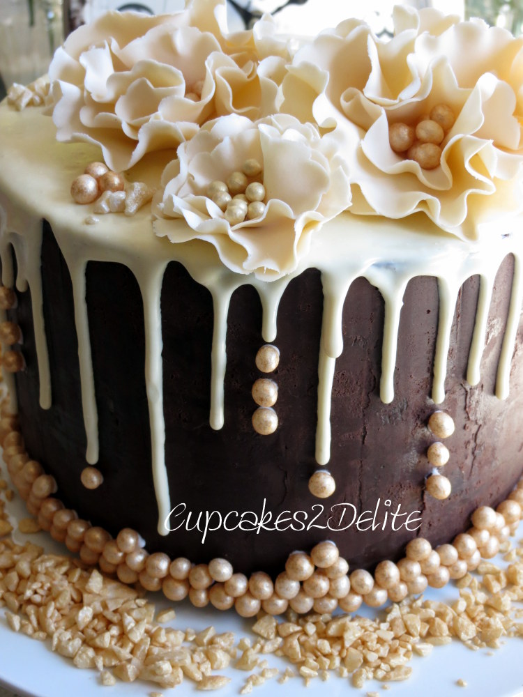 Chocolate and Cream Drizzle Cake