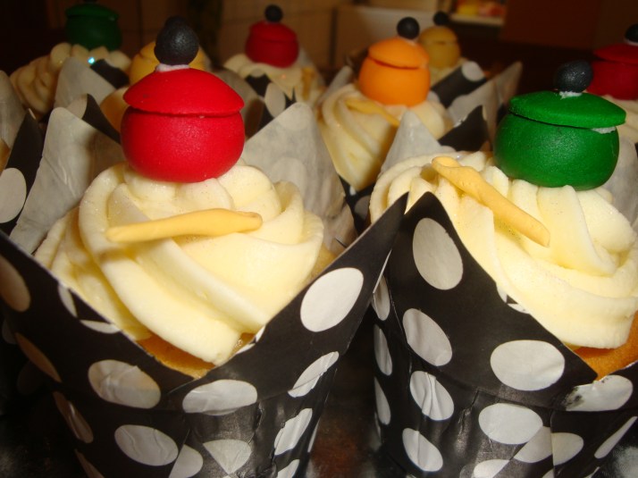 Pot Cupcakes Cupcakes with fondant pots