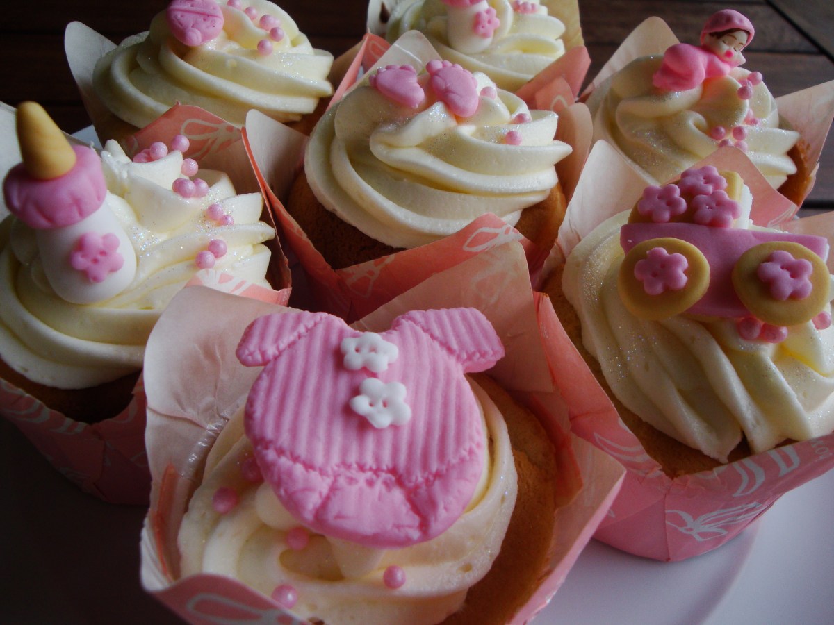 Cute Cupcakes for a Baby Girl