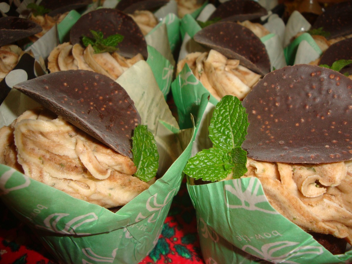 Chocolate Mint Disc Cupcakes