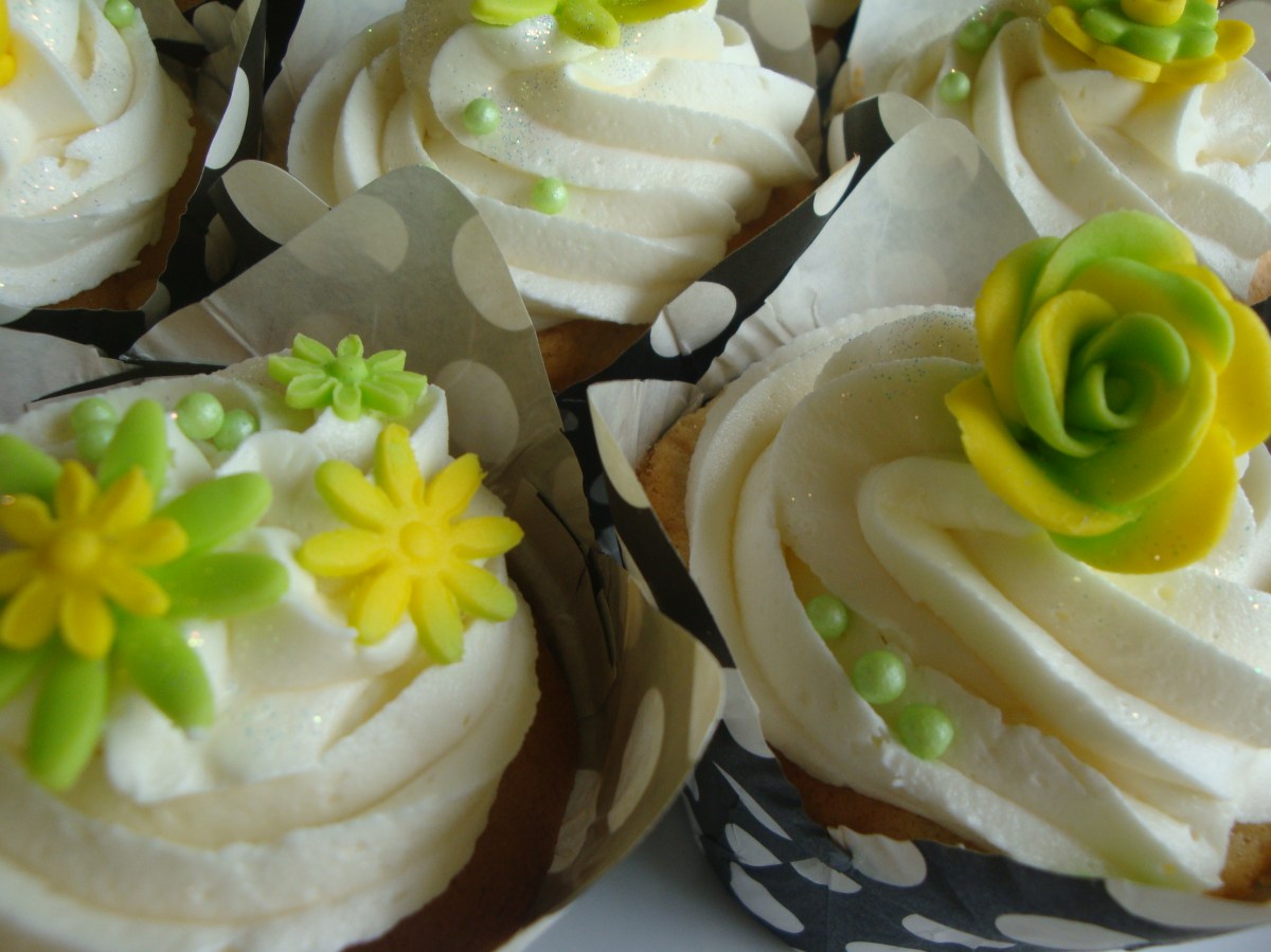 Lime Green & Yellow Flower Cupcakes