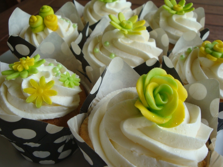 Lime Green & Yellow Flower Cupcakes