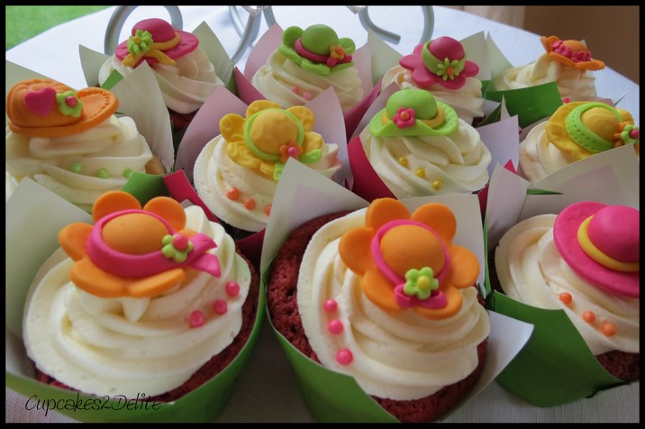Cupcakes with Summer Hats