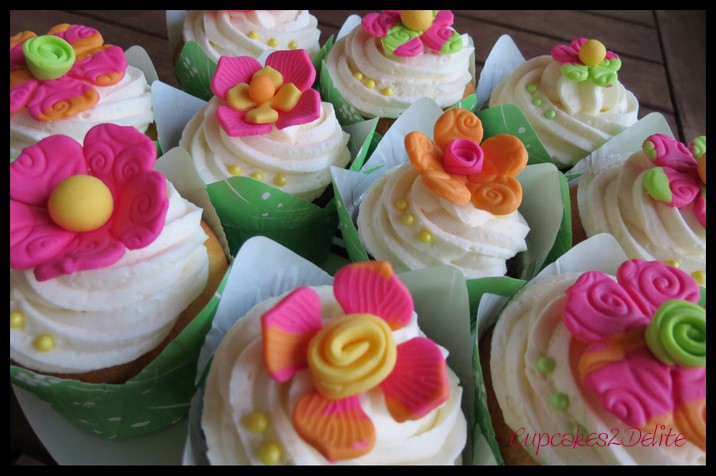 Bright Flower Cupcakes