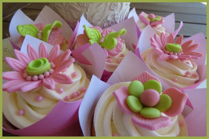 Pink & LIme Green Flower Cupcakes