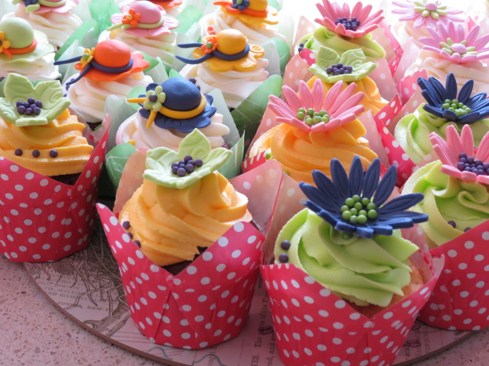 Hat & Flower Cupcakes