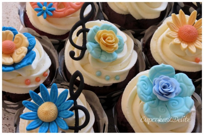 Owl & Flower Cupcakes