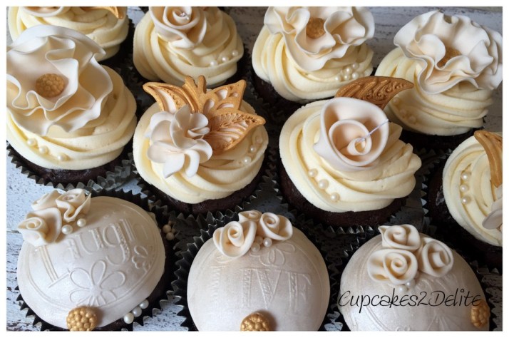 Cream & Gold Flower Cupcakes