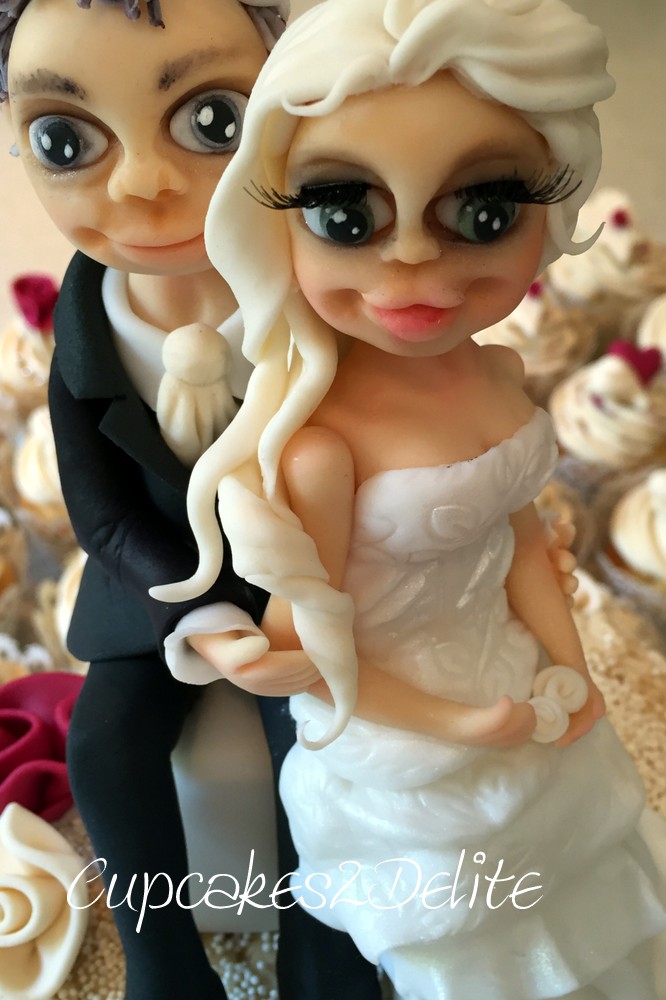 Cream & Burgundy Wedding Cake & Cupcakes