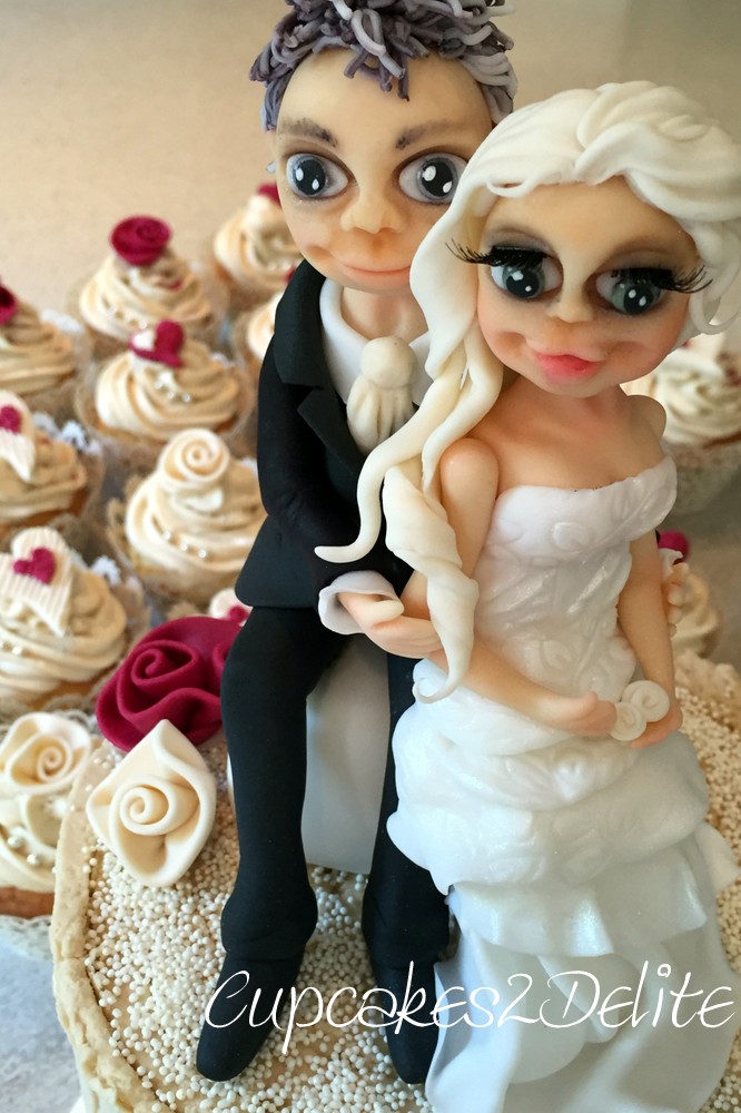 Cream & Burgundy Wedding Cake & Cupcakes