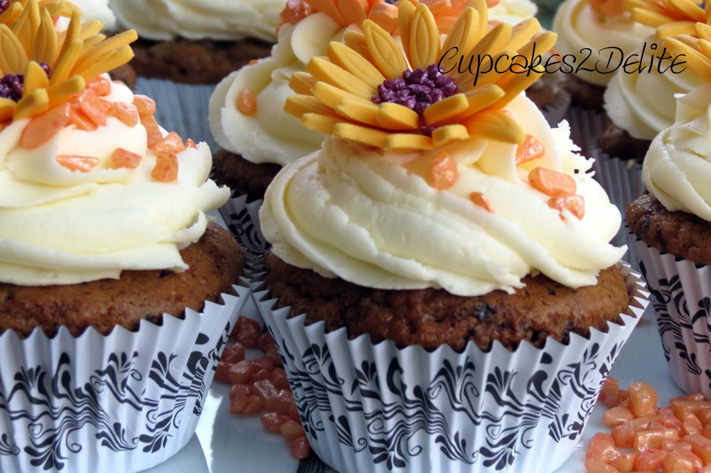 Bright Daisy Cupcakes