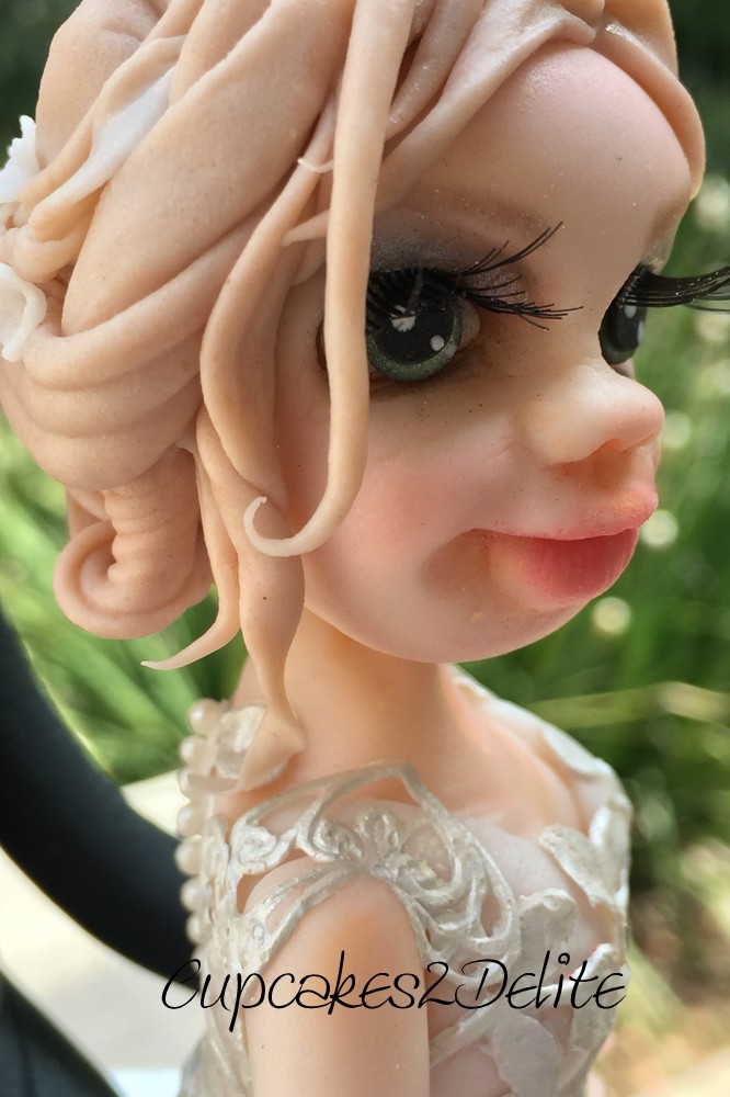 Bride & Groom (Lace) Figurines