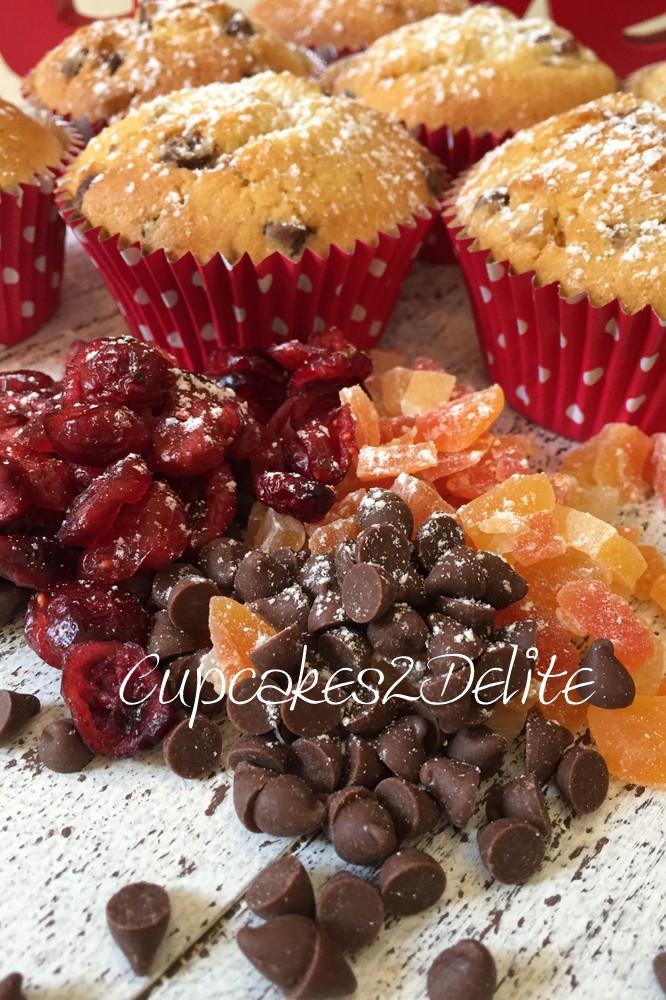 Christmas Cranberry, Fruit & Chocolate Cupcakes