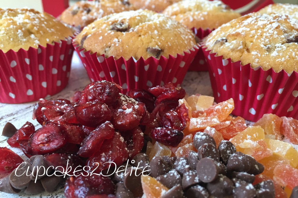 Christmas Cranberry, Fruit & Chocolate Cupcakes