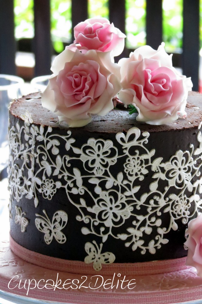 Pink Rose & Wilo-the-Wisp Lace Cake