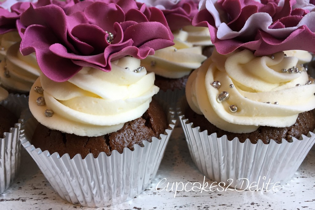Sangria & Grey Flower & Heart Wedding Cupcakes