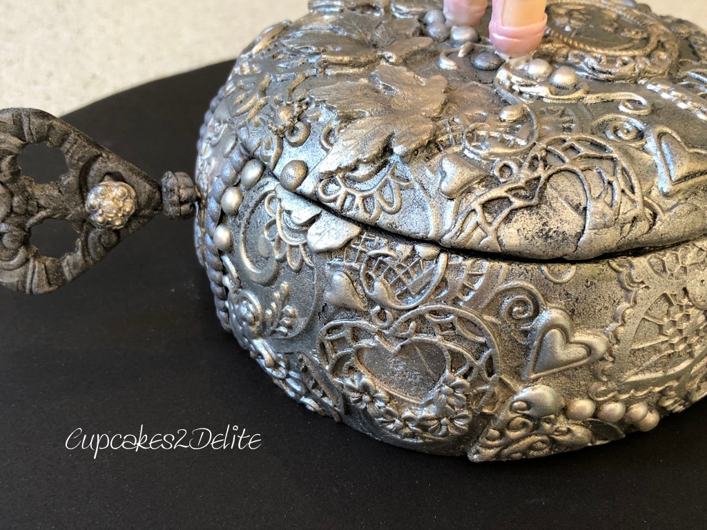 Music Box Sugar Art with Crystal Candy Bas Relief Mould